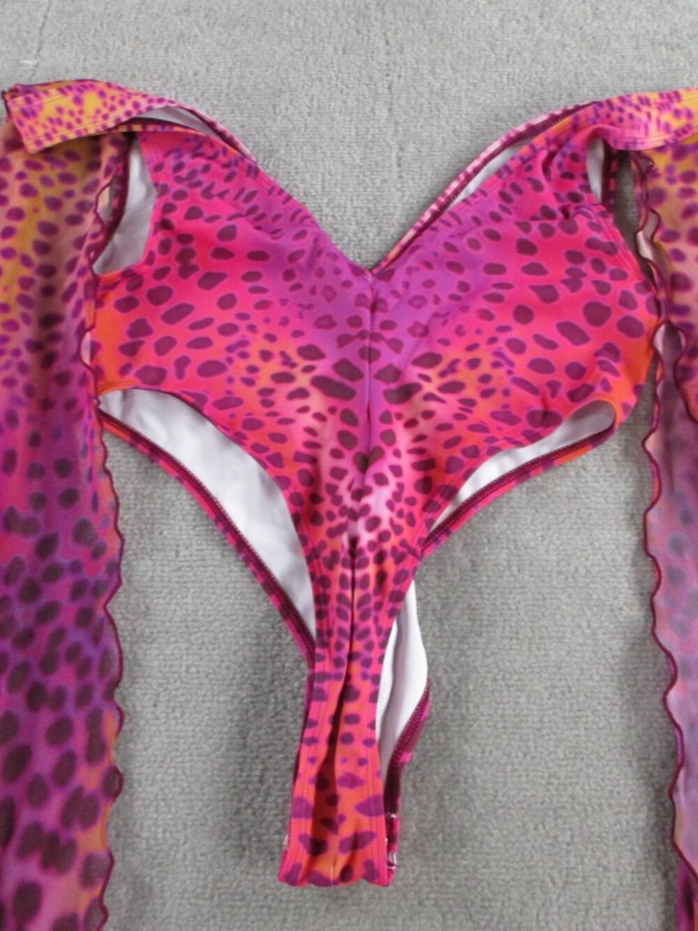 Badinka Flowy Pink Rave Bodysuit Womens Medium Deep Plunging Neckline Pattern - Picture 2 of 6